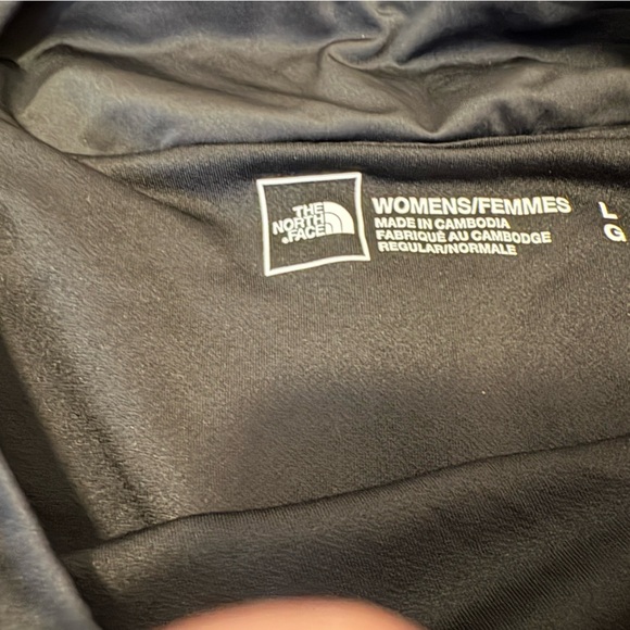 The North Face Women's Black Lined Shorts - Picture 2 of 4